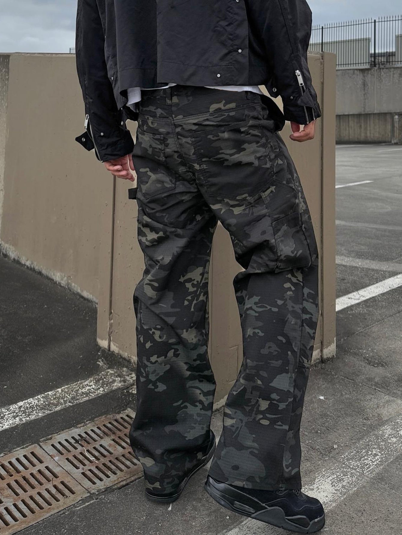 Men's camouflage cargo pants