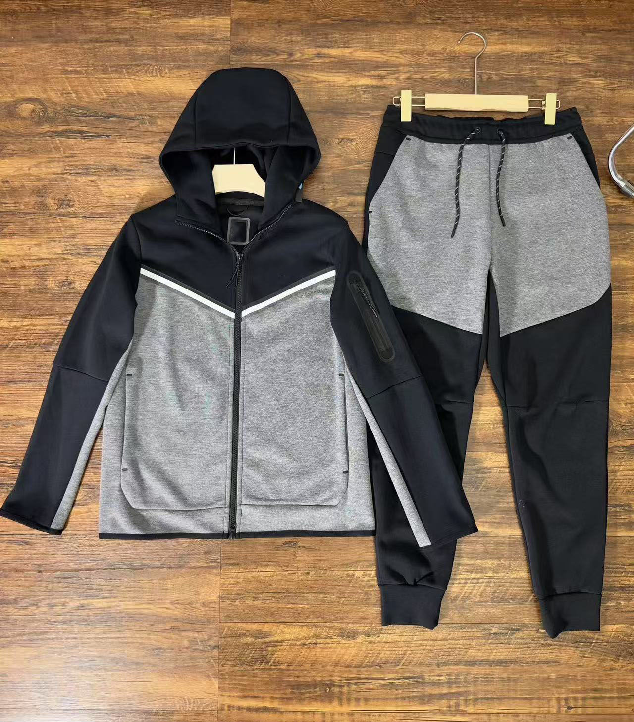 Men's Hooded Sports Tracksuit